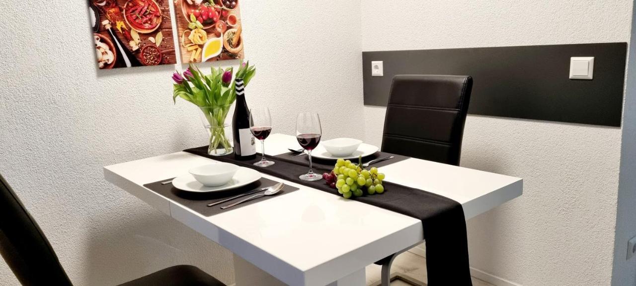 New Modern Selfcheckin Publicfreeparking Highspeed Wifi Kingsizebed Apartment Baden-Baden Exterior photo